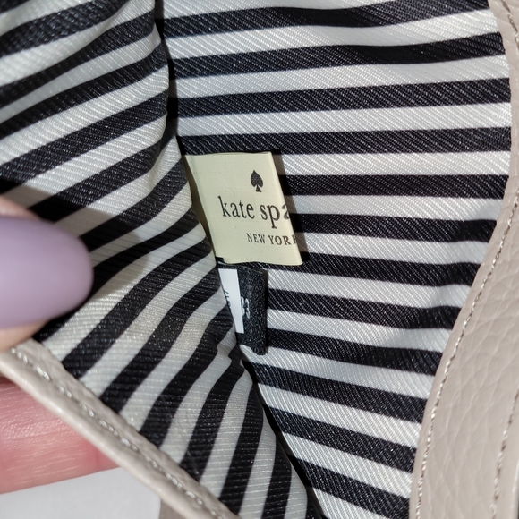 Kate Spade Bifold Wallet Beige Pebbled Leather - Picture 8 of 10